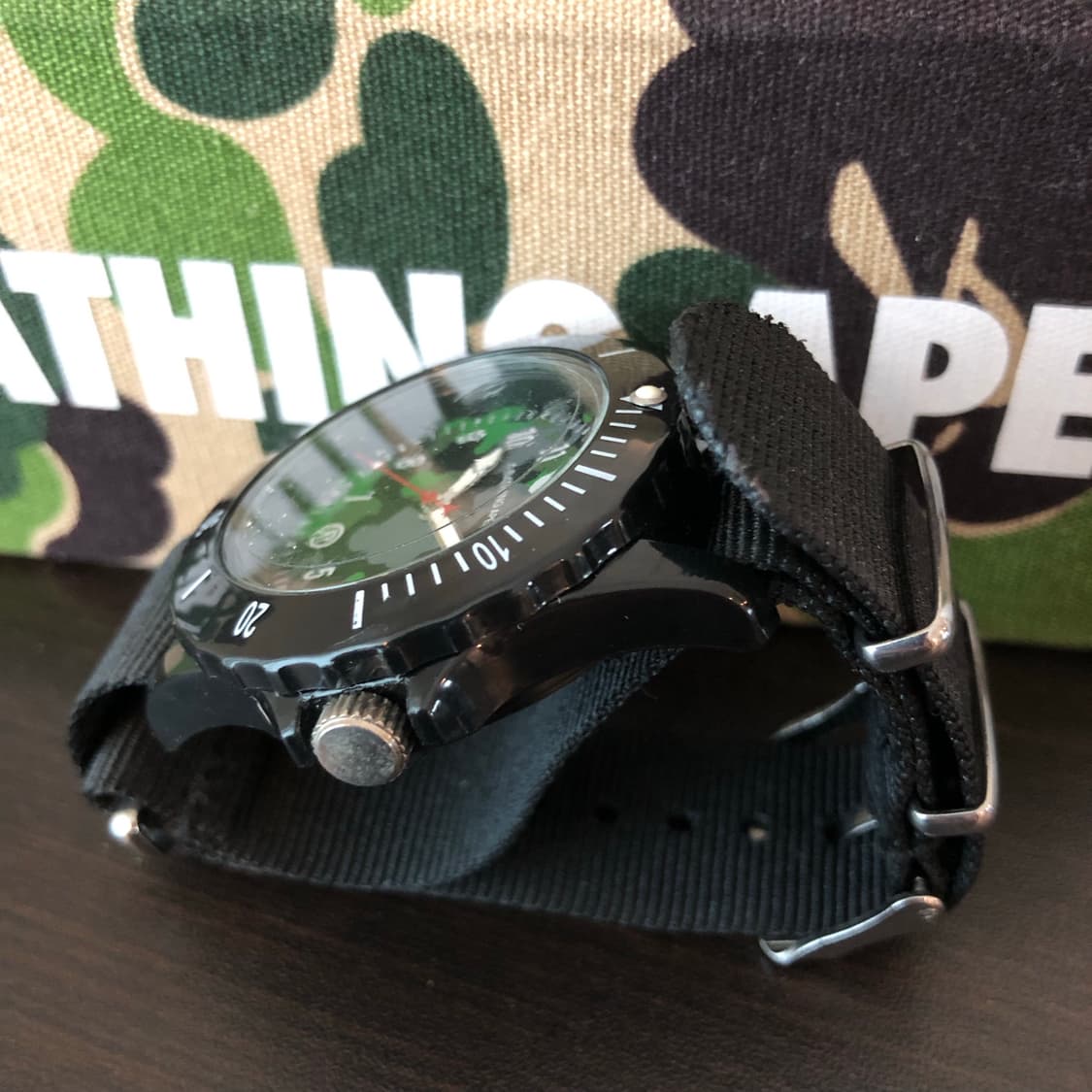 베이프 카모 시계 상품이미지3