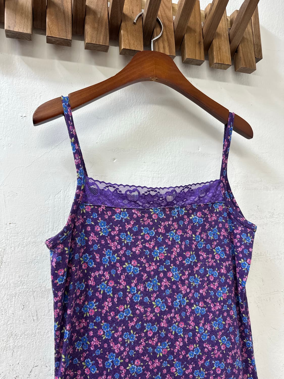 일본빈티지 퍼플 잔꽃 패턴 레이스 트리밍 슬리브리스 탑 상품이미지2