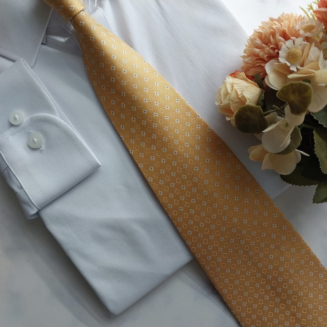 샤를주르당 실크 옐로우 플라워 자수 넥타이 9.5cm A등급 K1433
 상품이미지6