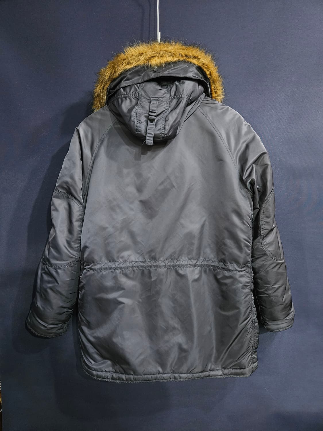 알파인더스트리 다크그레이 유광 남성 105 야상점퍼 패딩  상품이미지2