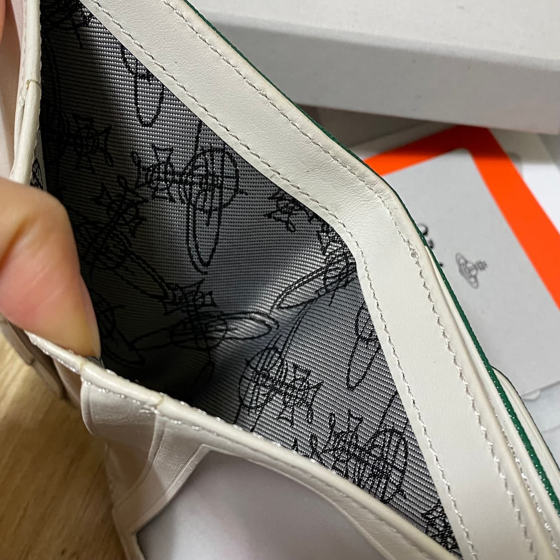 비비안웨스트우드 그린 반지갑 박스 쇼핑백 포함 상품이미지5