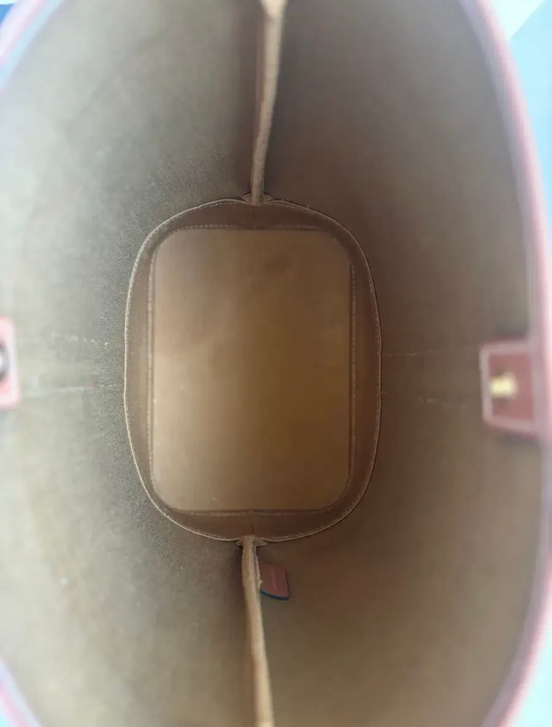 셀린느 트리옹프 버킷백 스몰 상품이미지4