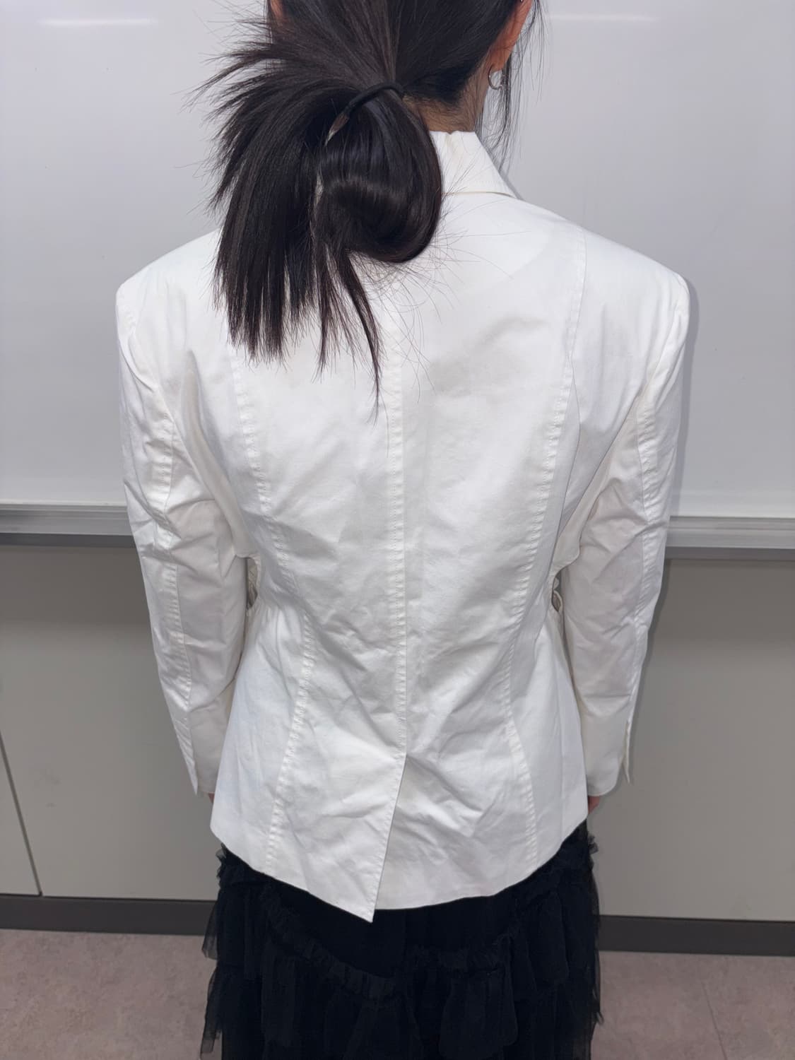 HAE BY HAEKIM White cutout belted jacket 상품이미지2