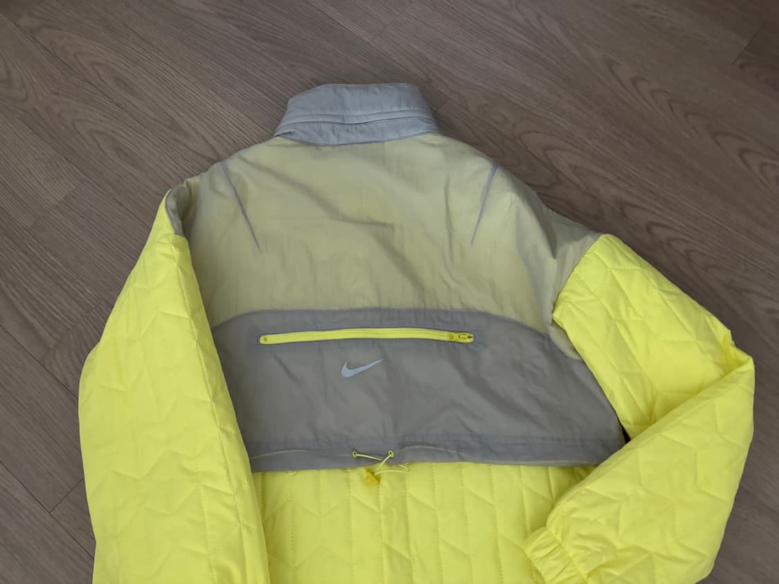 새옷같은 상태 나이키 퀼티드 중기장 경량패딩 자켓 85(90가능) 상품이미지4