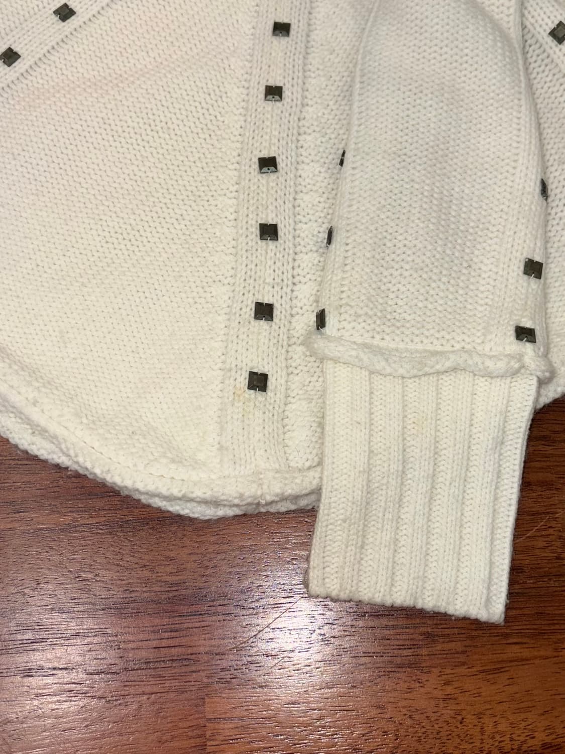 빈티지 스터드 디테일 니트 상품이미지9