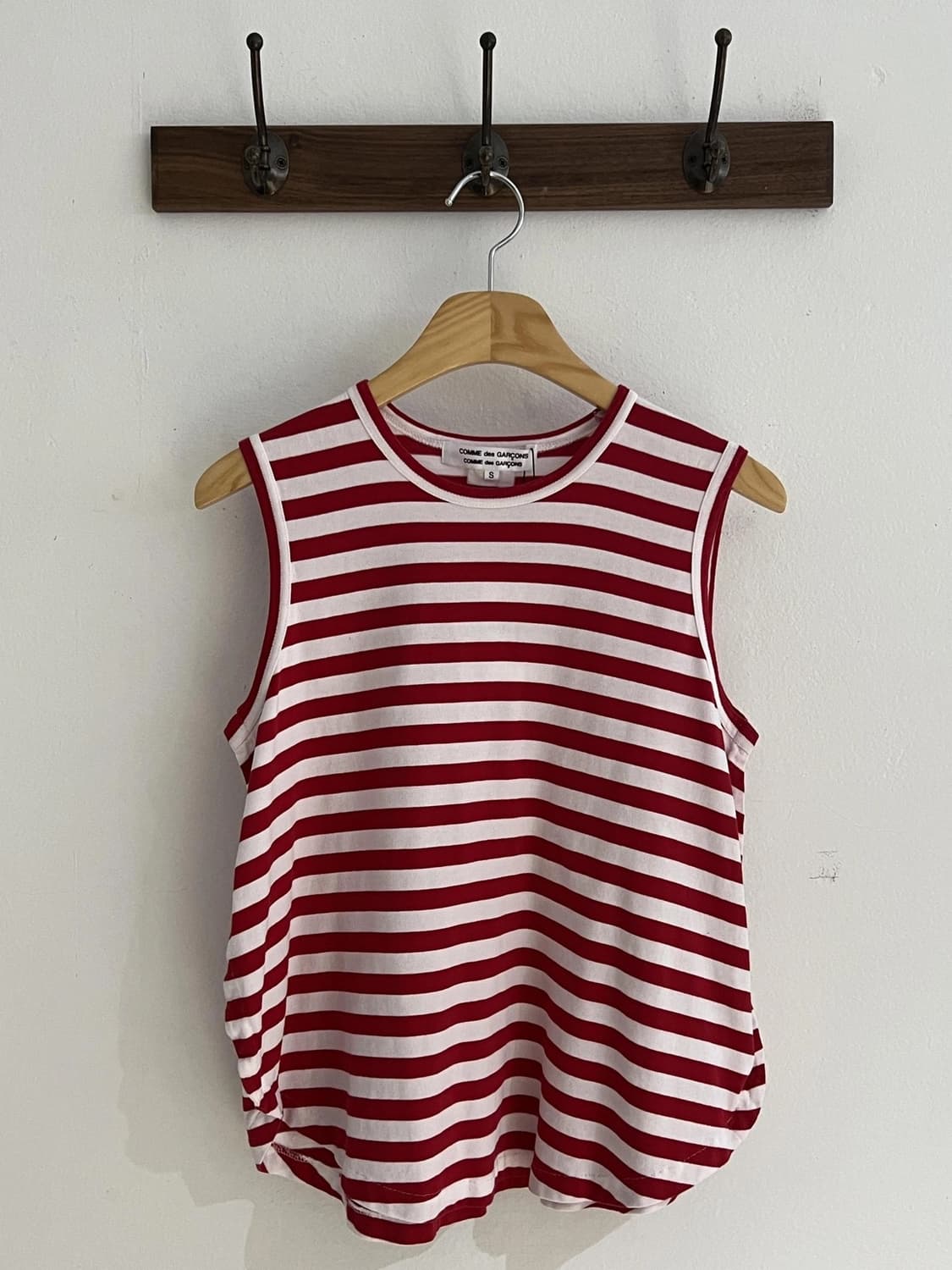 꼼데가르송 슬리브리스 탑 상품이미지1