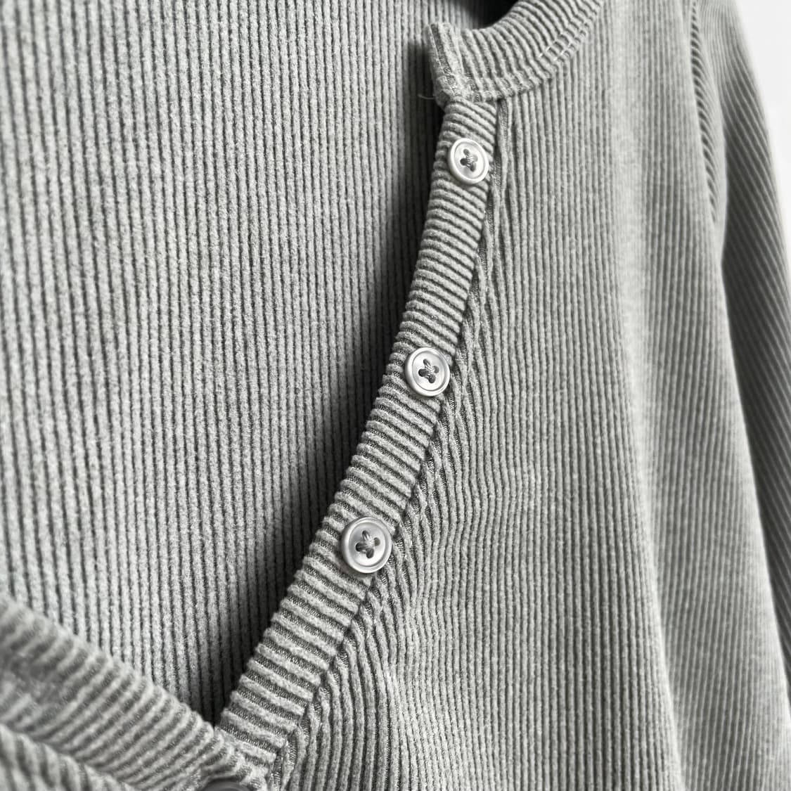 [hollister] 홀리스터 골지 버튼 롱슬리브 그레이 상품이미지3