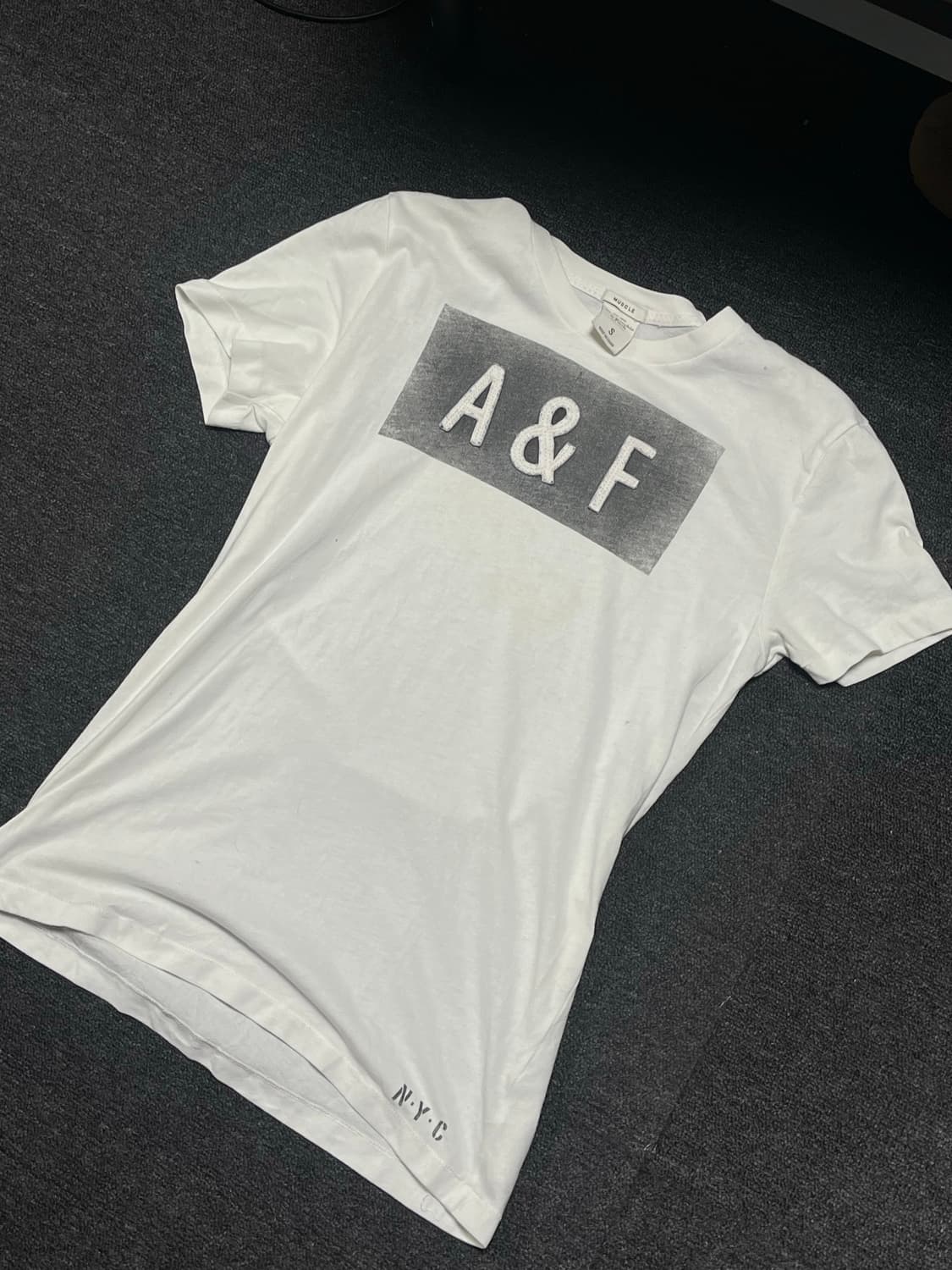 아베크롬비 A&F 머슬핏 티 상품이미지1