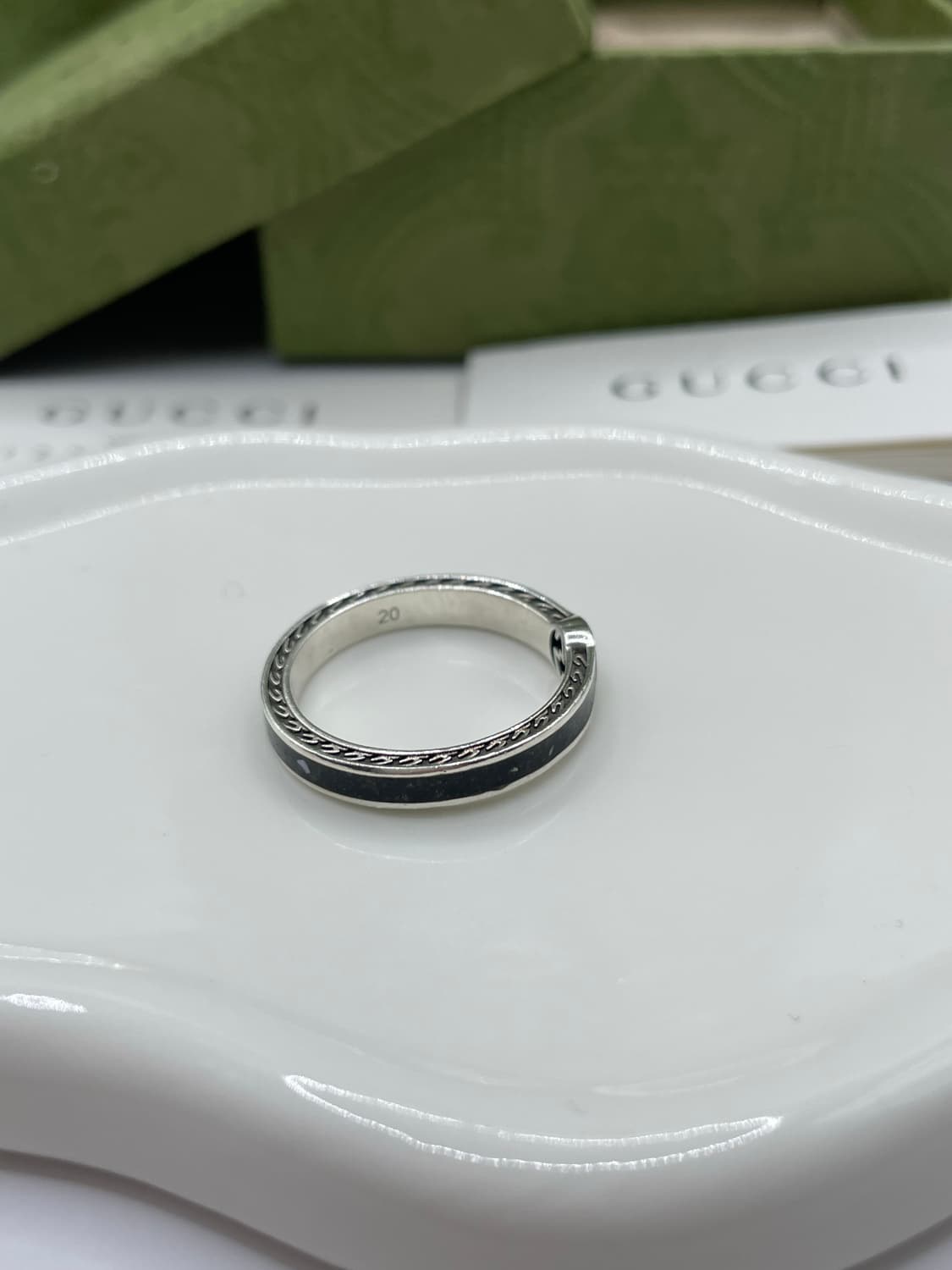 구찌 반지 20호 인터로킹 G 링 블랙 상품이미지4