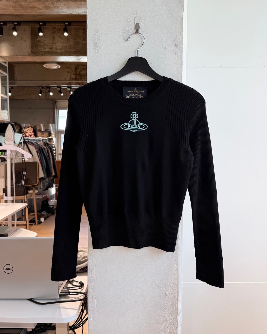 비비안 웨스트우드 블랙 orb 자수 니트  상품이미지2