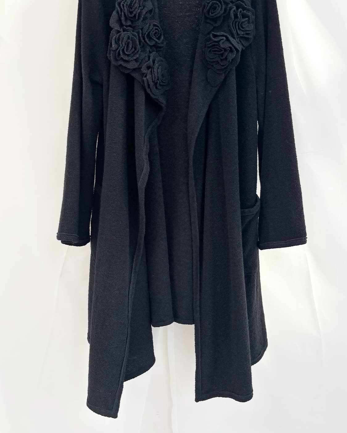 chiba 플라워 코르사쥬 언발란스 롱 가디건 상품이미지4