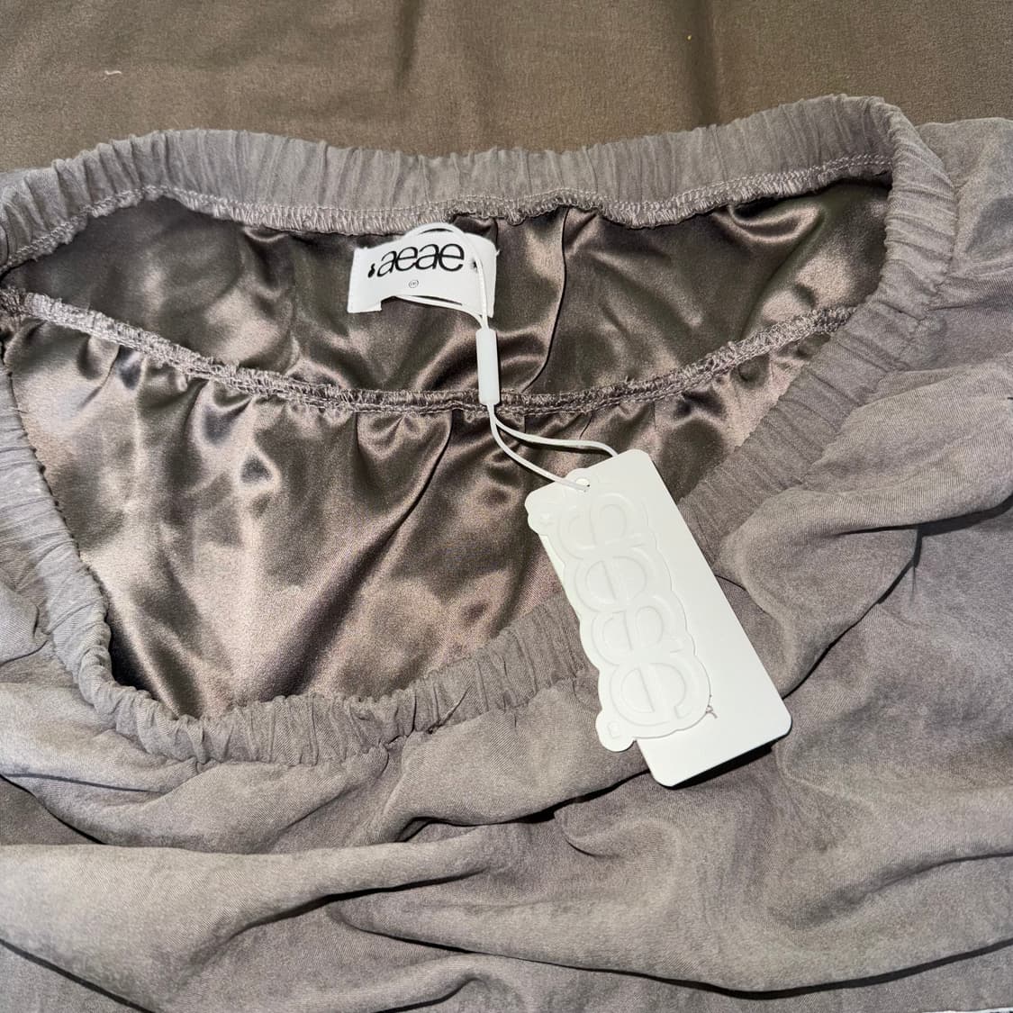 aeae 에이이에이이 브라운 미디 스커트 상품이미지2