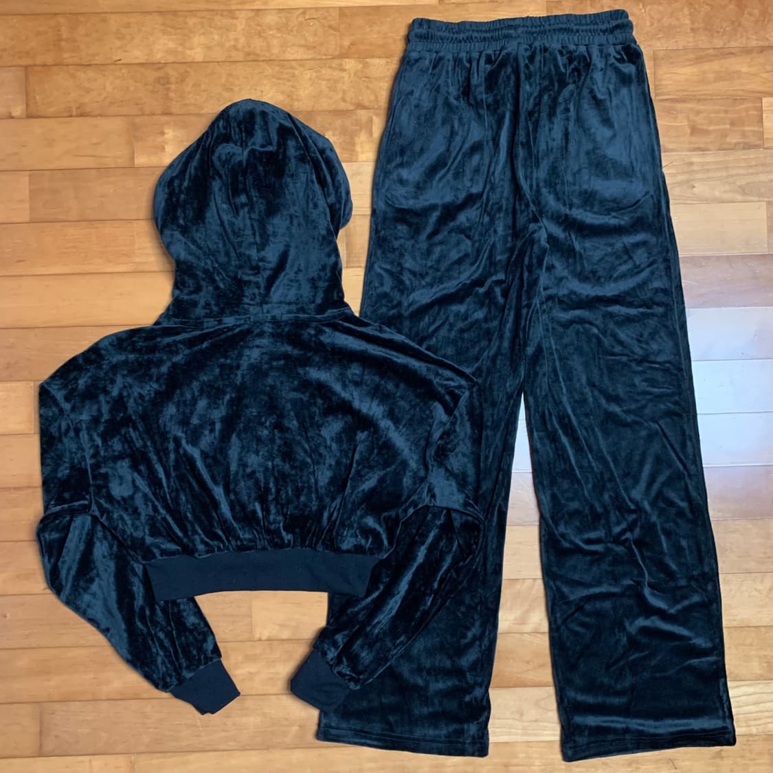 본더치 크롭 벨벳 스웻 셋업 상품이미지8