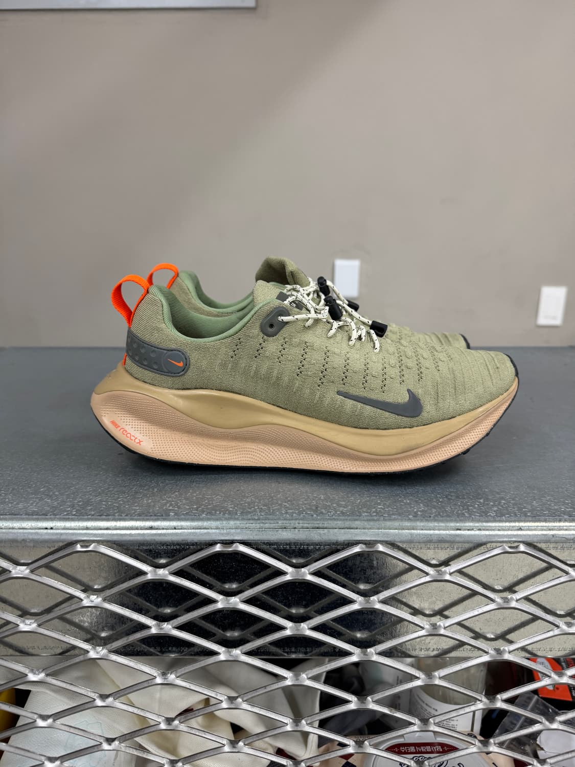 나이키 인피니티 런4 올리브 270 상품이미지4