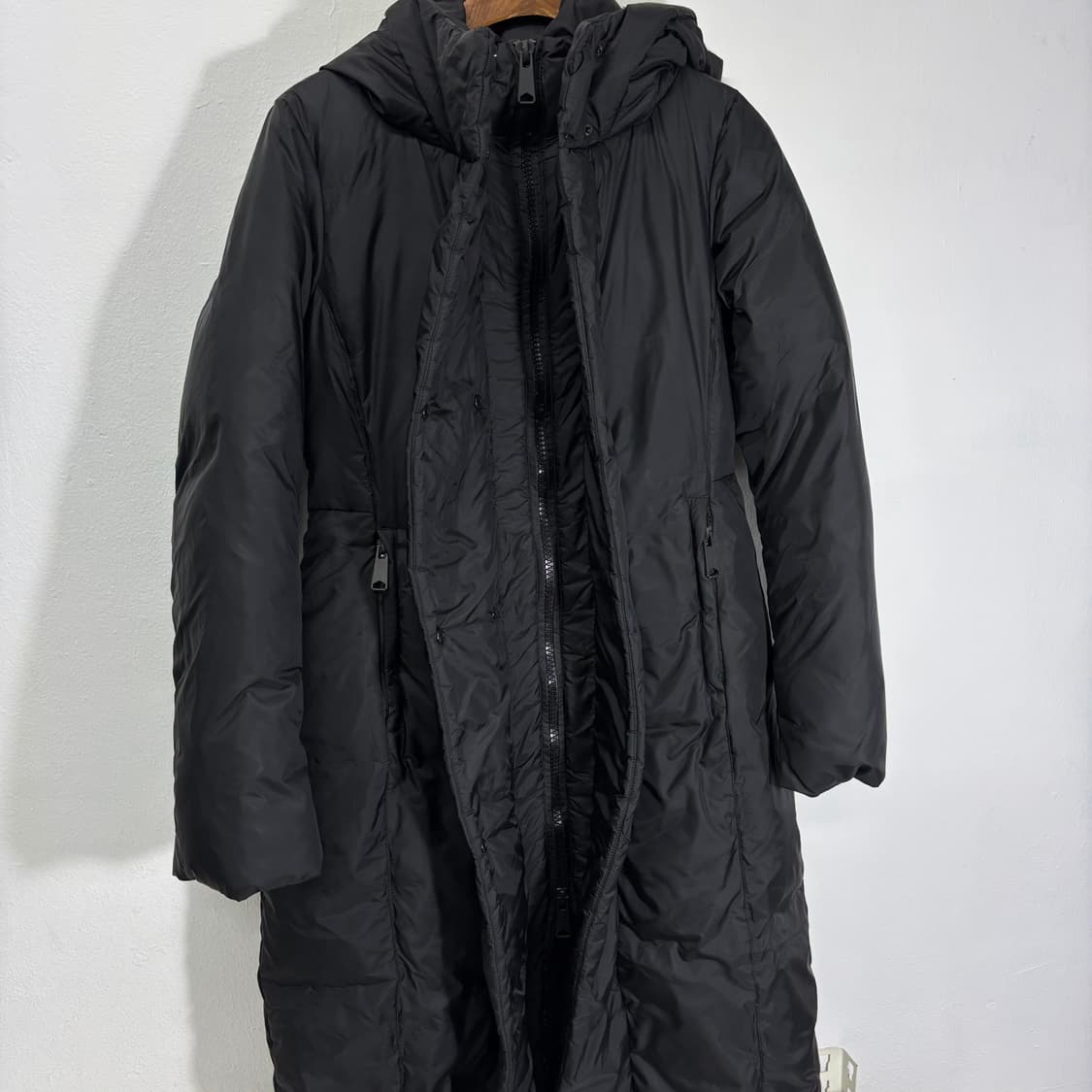 우먼S 자라우먼 블랙 허리스트링 A라인 투웨이 후드롱패딩 상품이미지2