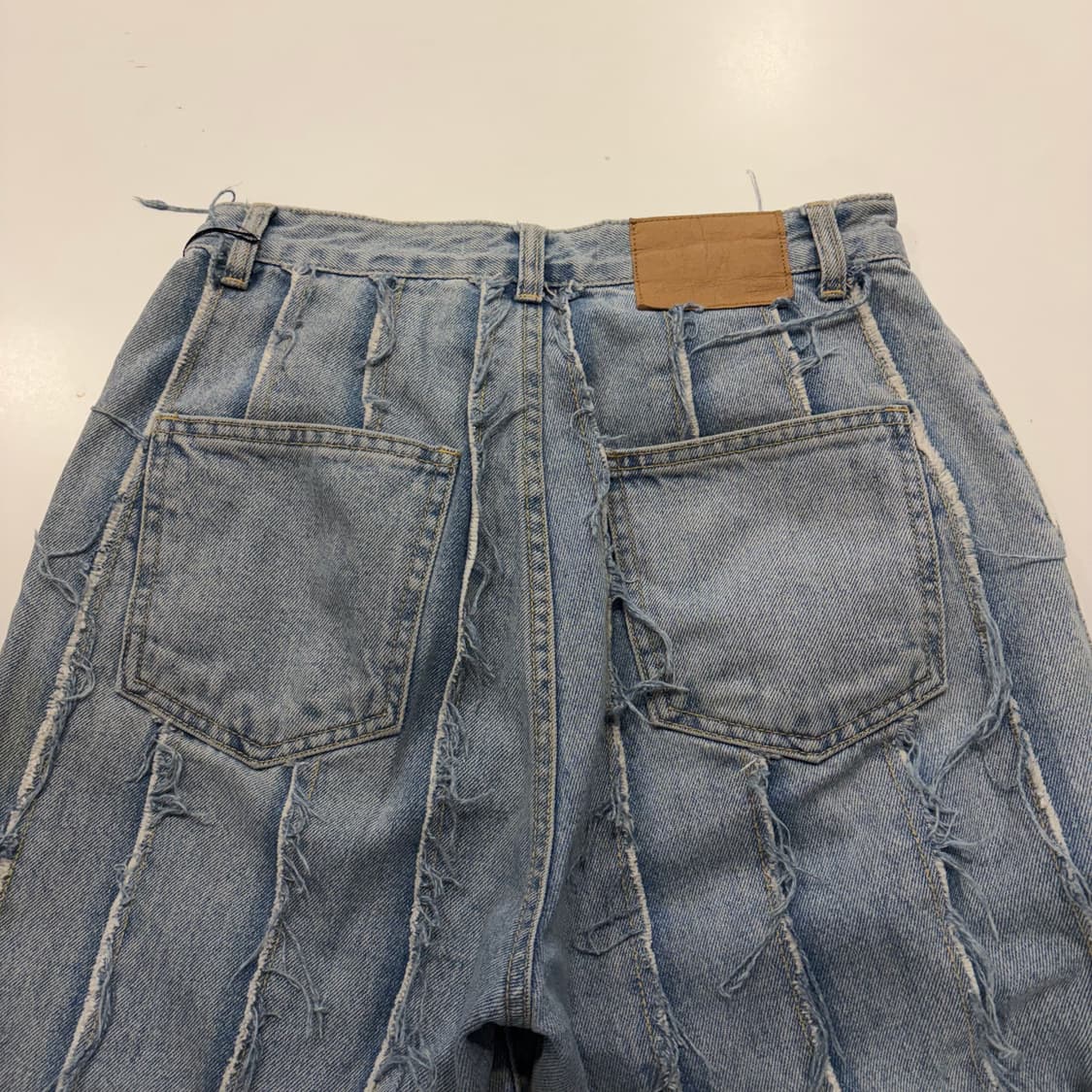 [S] 마뗑킴 커팅 루즈 빈티지 워싱 스트라이프 데님 팬츠 C680 상품이미지4