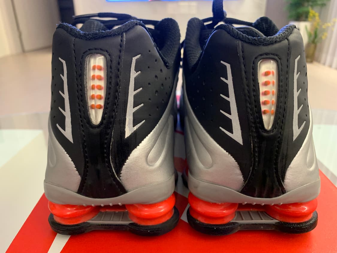 나이키 샥스 R4 블랙/실버 270mm 판매합니다./ BV1111-008 상품이미지5