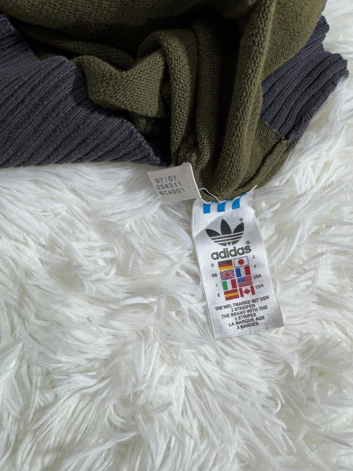 아디다스 카키 삼선 니트집업  상품이미지9