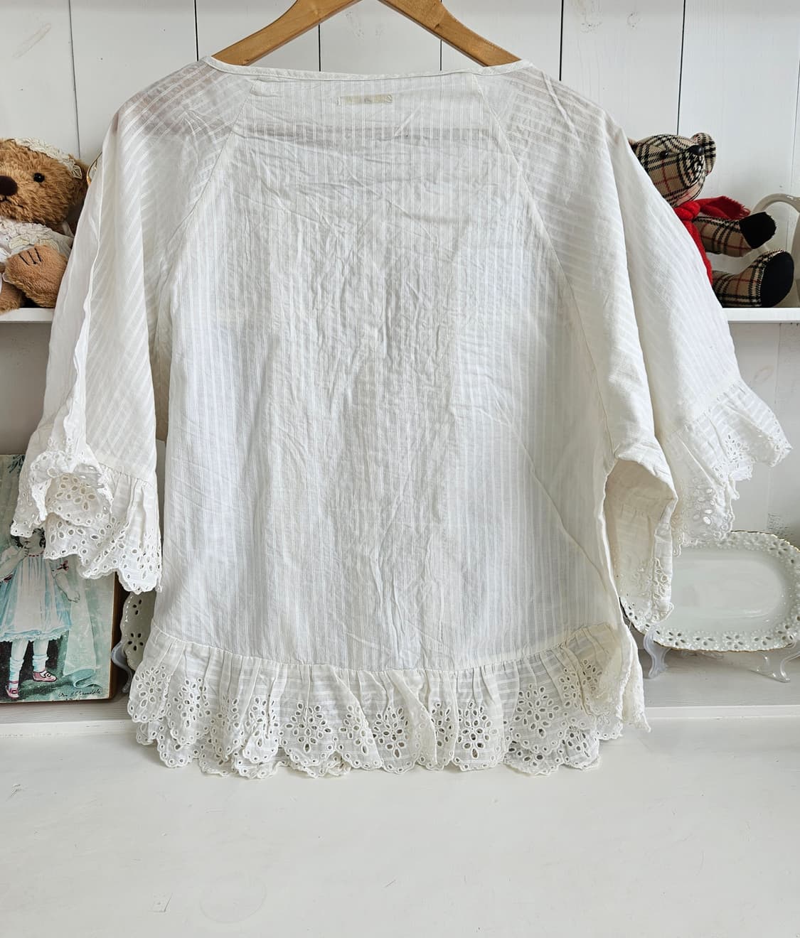 가오리핏 케이프형 화이트 블라우스 상품이미지5