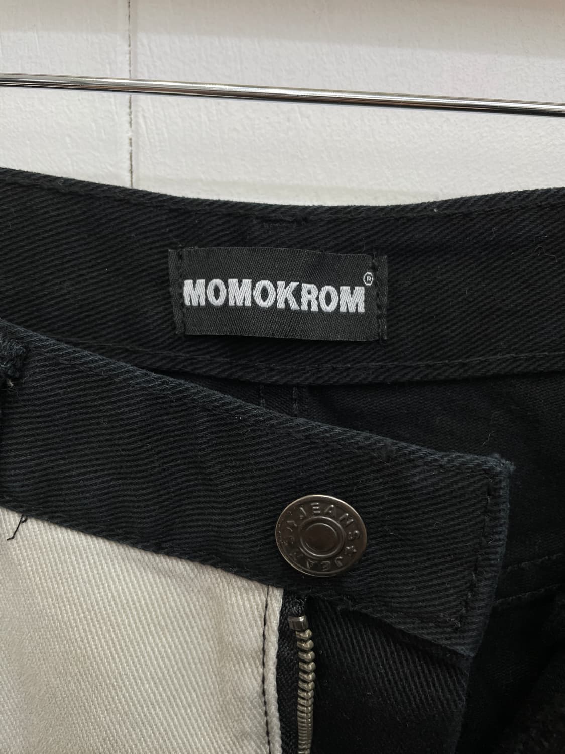 모모크롬(MOMOKROM) 투톤 컬러블록 사선 배색 와이드 데님 팬츠 상품이미지8