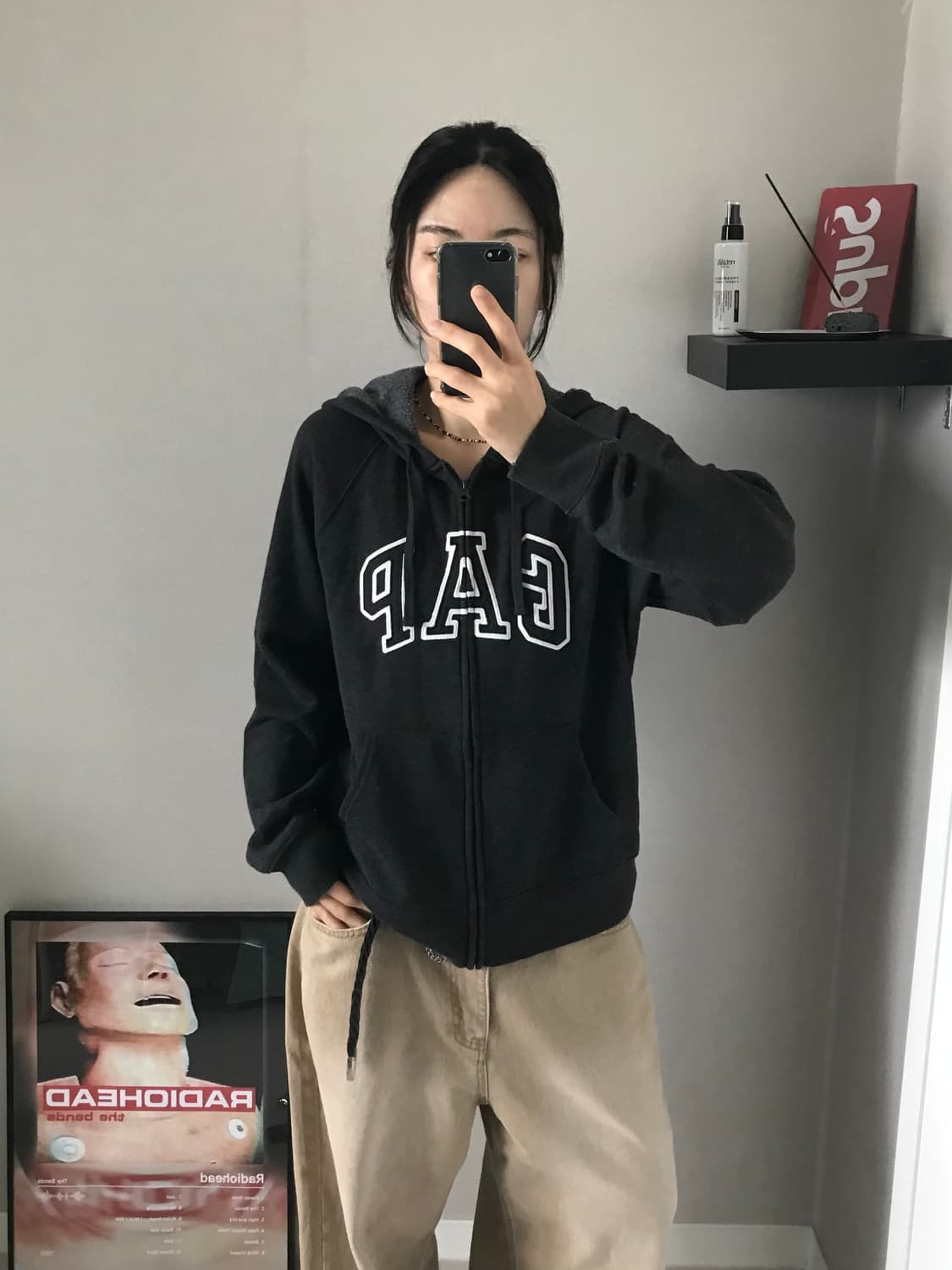 갭 중앙 빅 로고 차콜 후드집업 상품이미지4