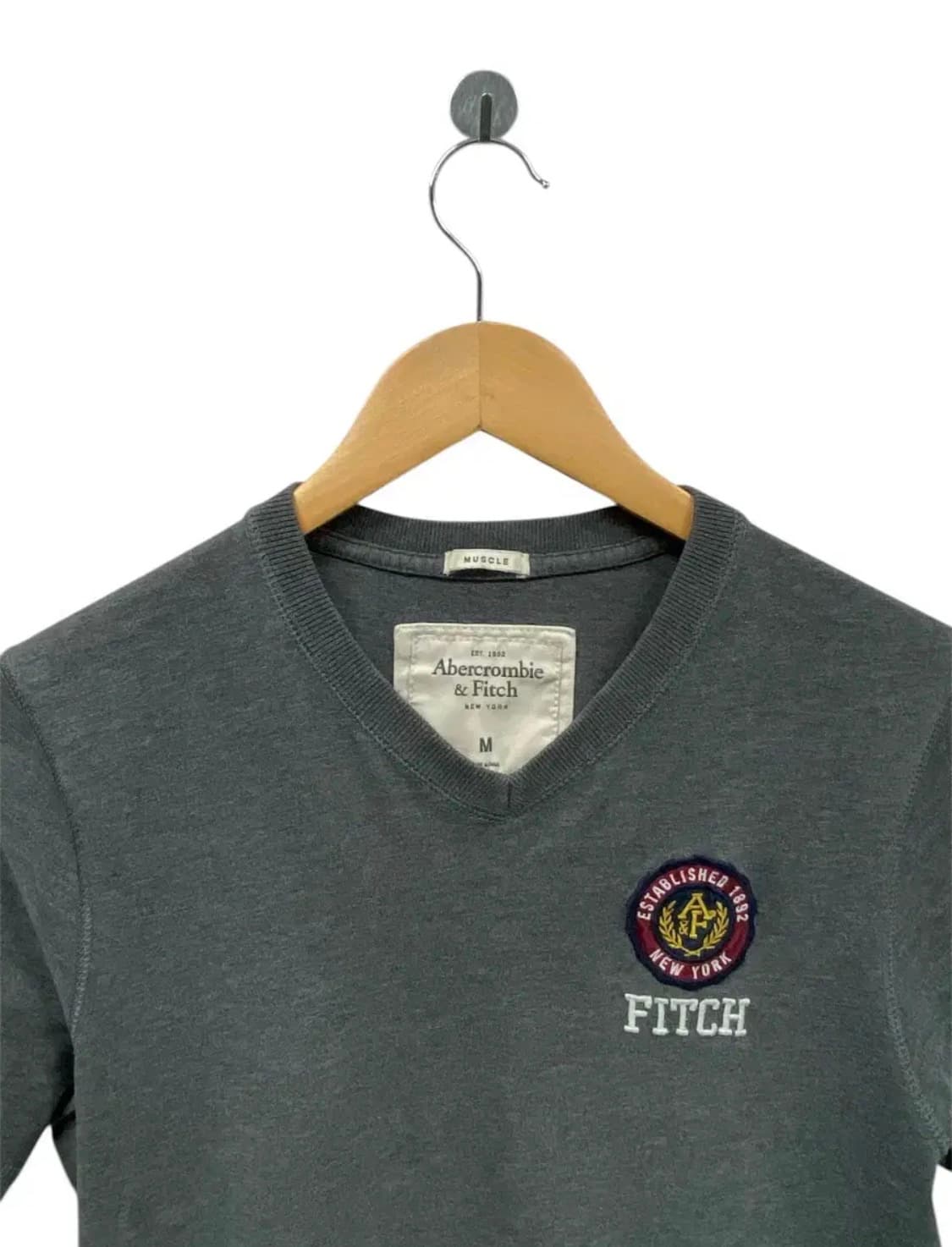 아베크롬비 A&F 브이넥 반팔 티셔츠 M 상품이미지4