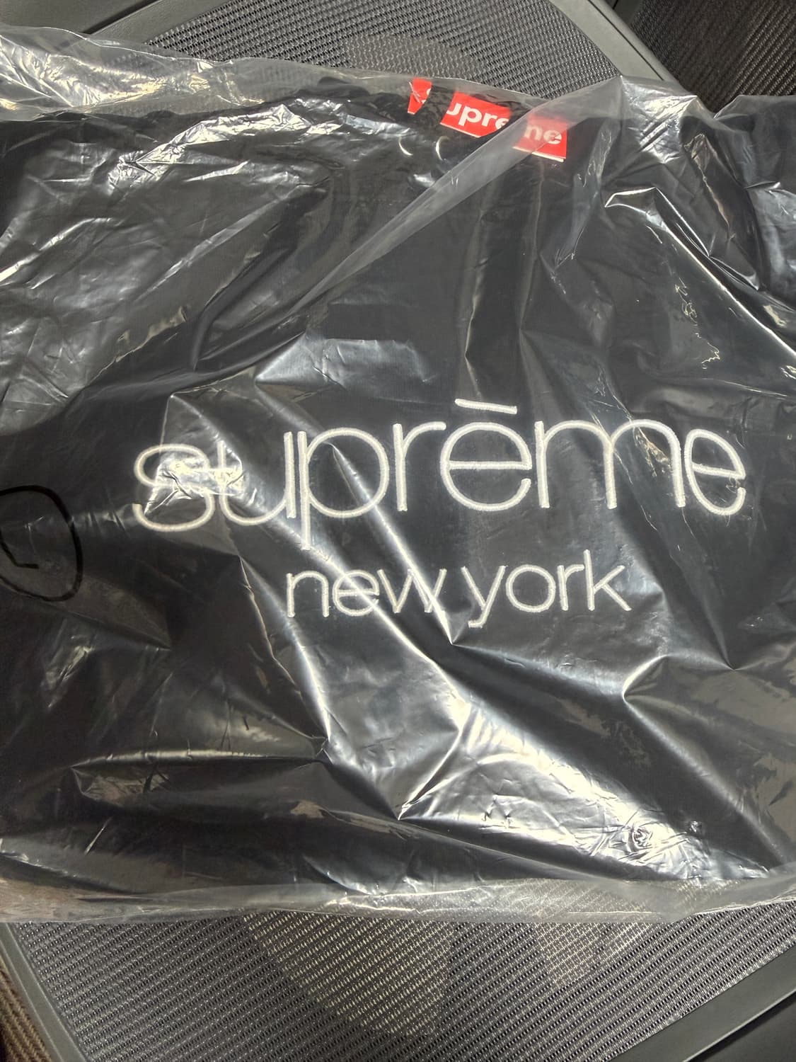 슈프림 26ss 클래식 로고 뉴욕 후드티 라지  상품이미지2