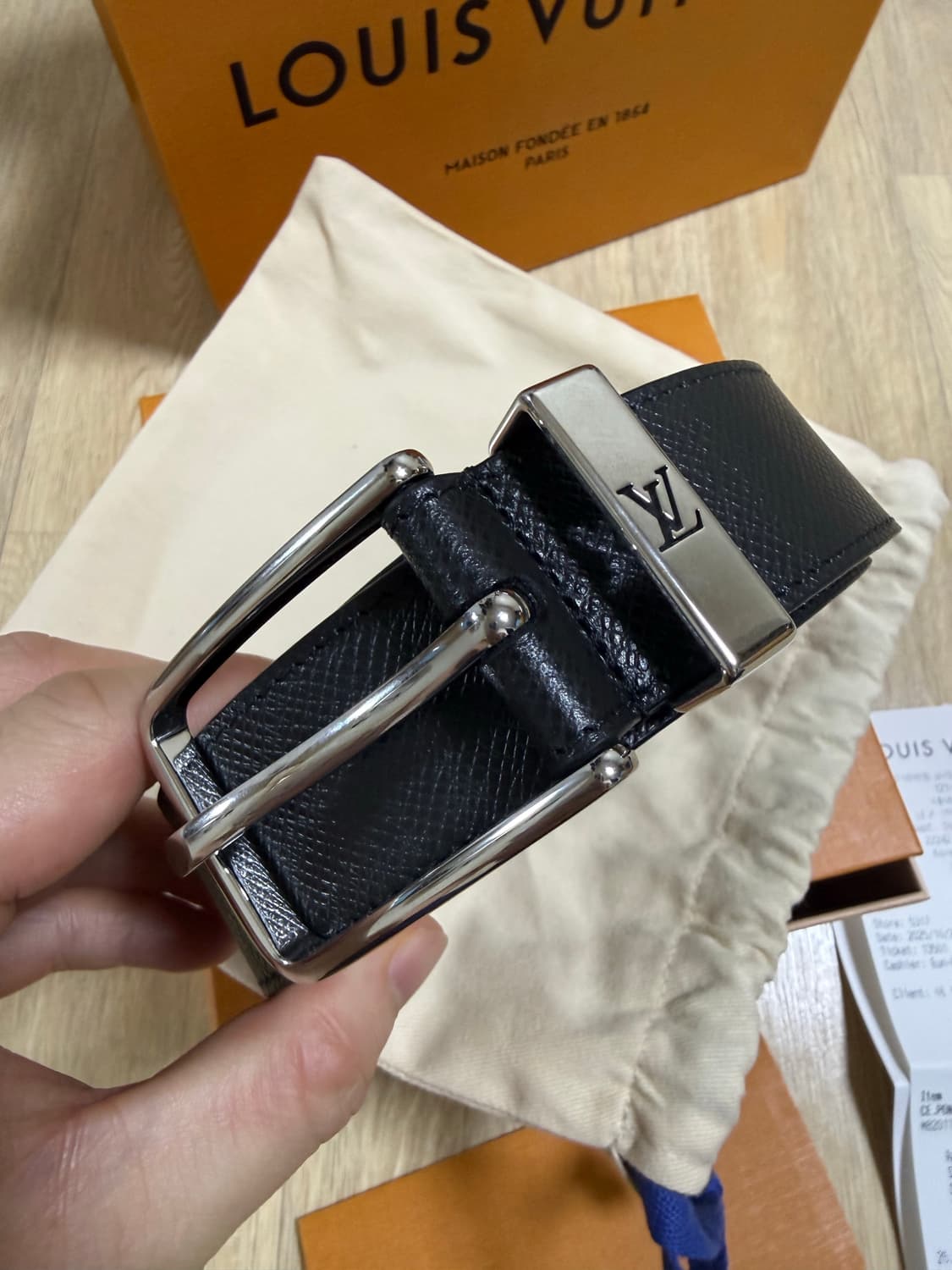 루이비통 퐁뇌프 벨트 M8201 BL90사이즈 팝니다 상품이미지3