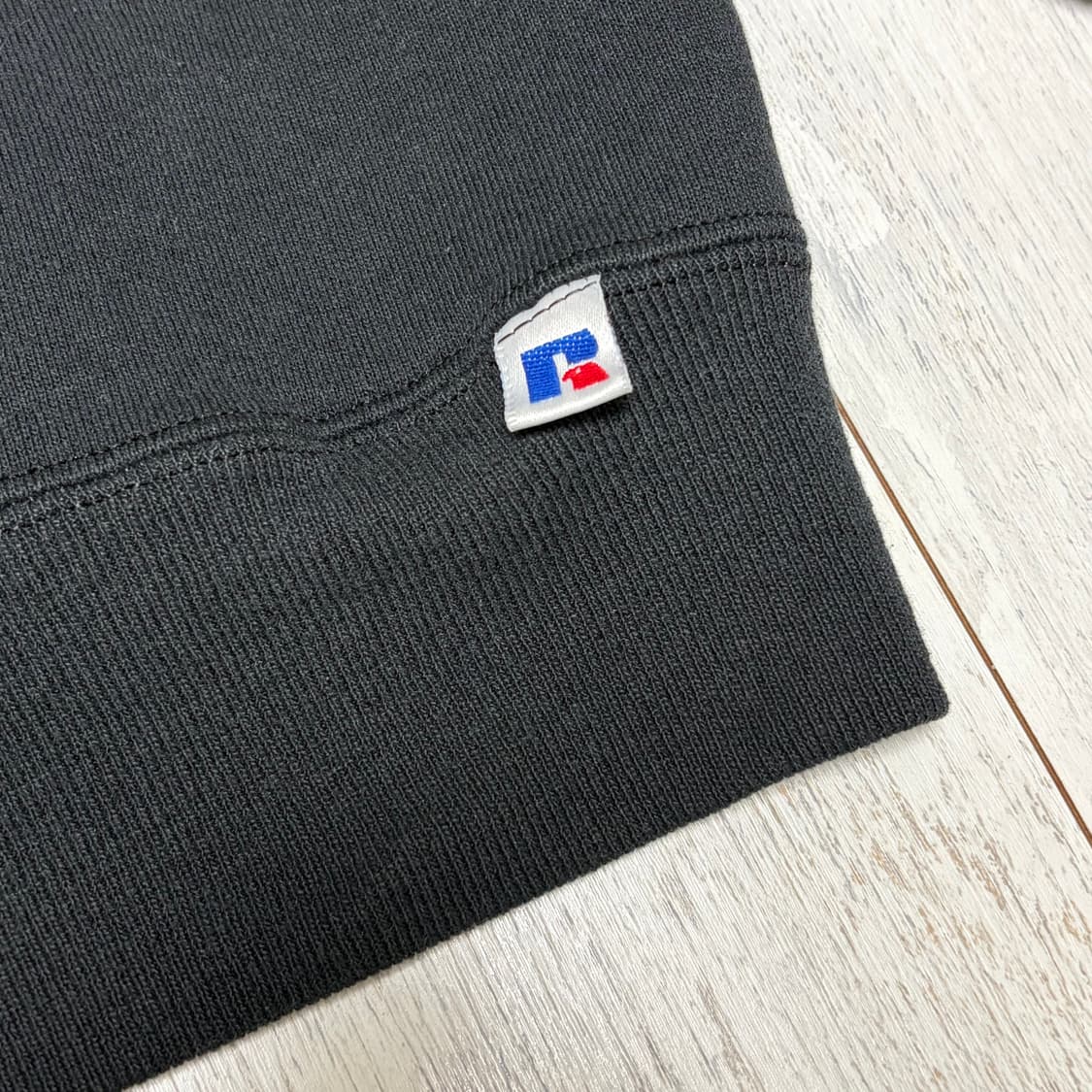 90s 러셀에슬레틱 스웻셔츠 블랙 상품이미지3