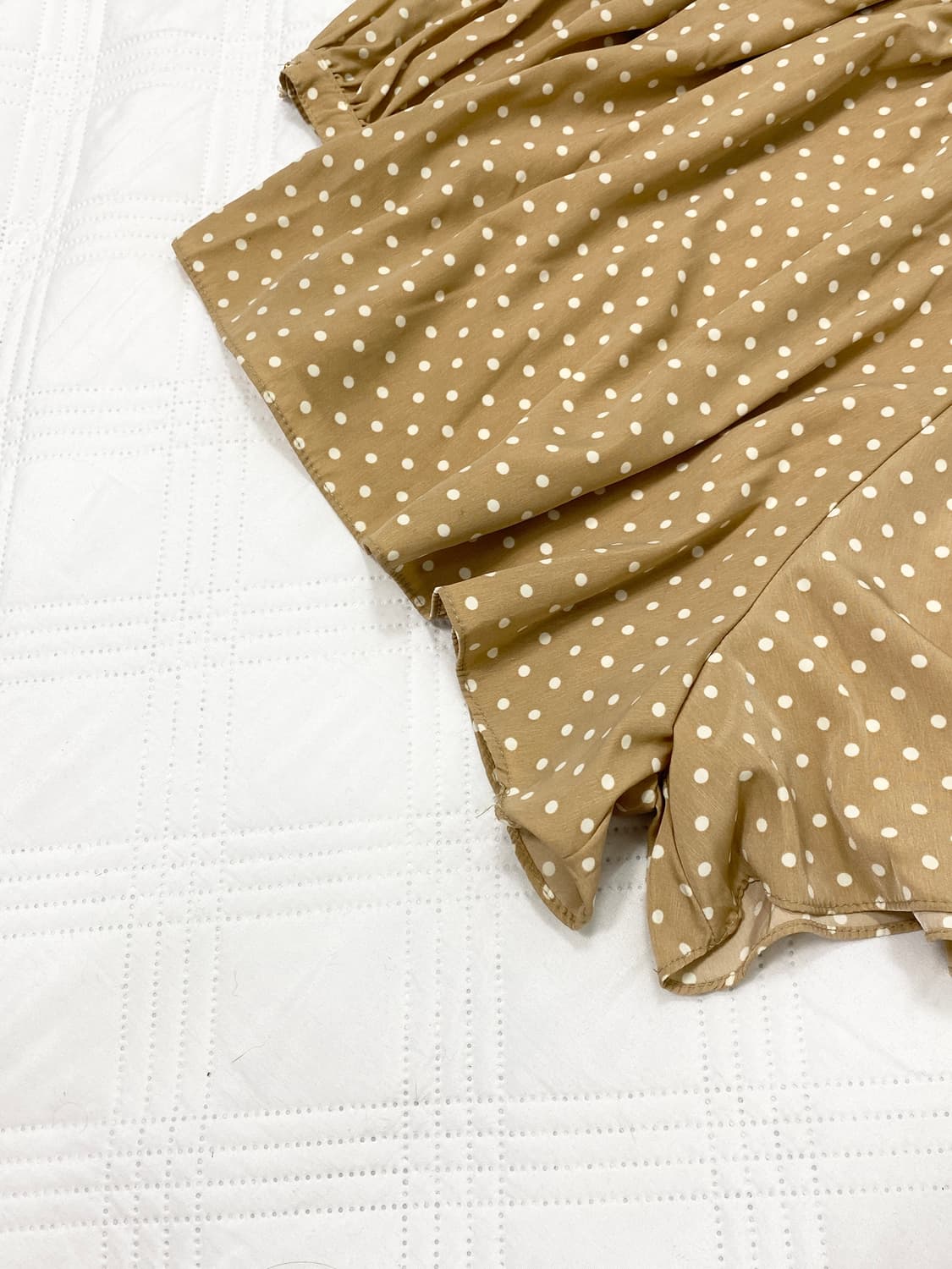 ꒰ঌ 잉그니 라떼갸루 도트 점프슈트 ໒꒱ 상품이미지3