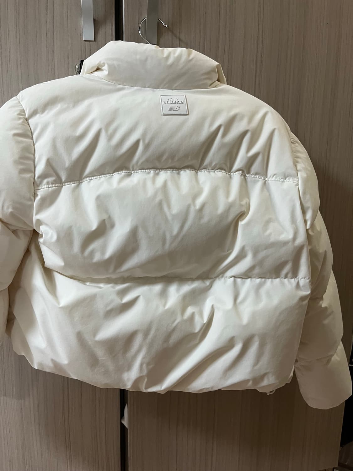 뉴발란스 엑티브 숏 구스다운 패딩 (s) 24 fw 상품이미지5