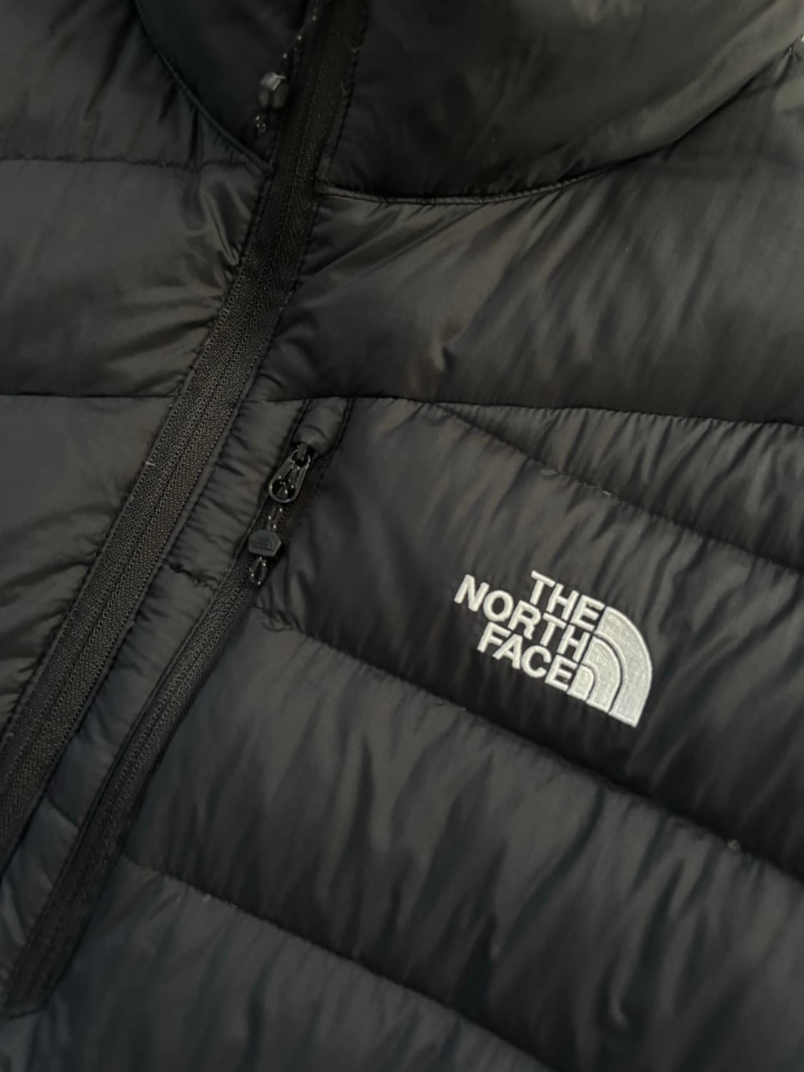 The North Face 노스페이스 블랙 경량 패딩 상품이미지4