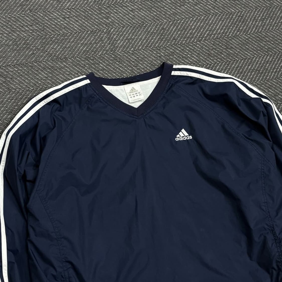 아디다스 삼선 브이넥 풀오버 웜업 V0487 상품이미지3