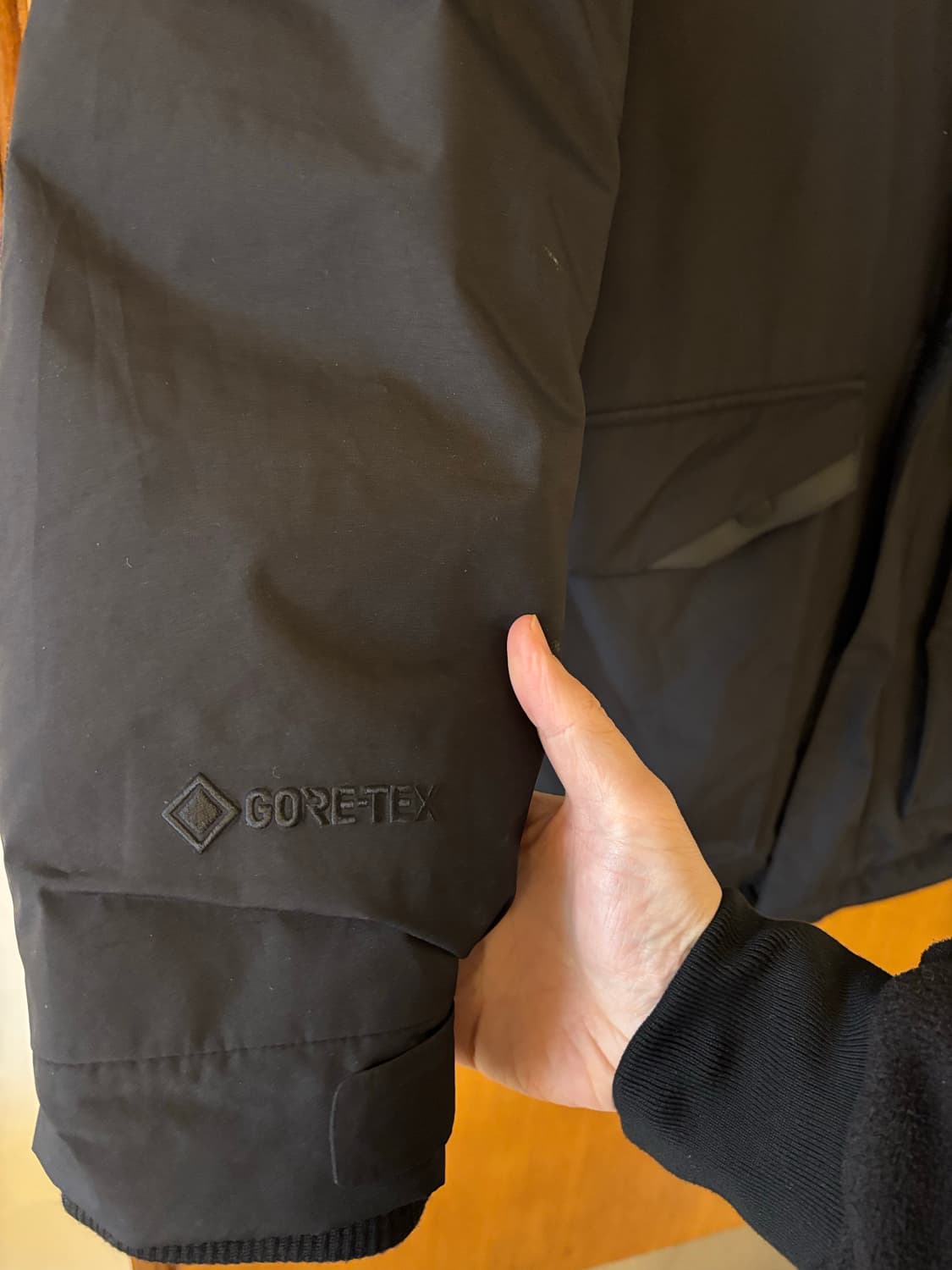 블랙야크 고어텍스 블랙 패딩 자켓 상품이미지8