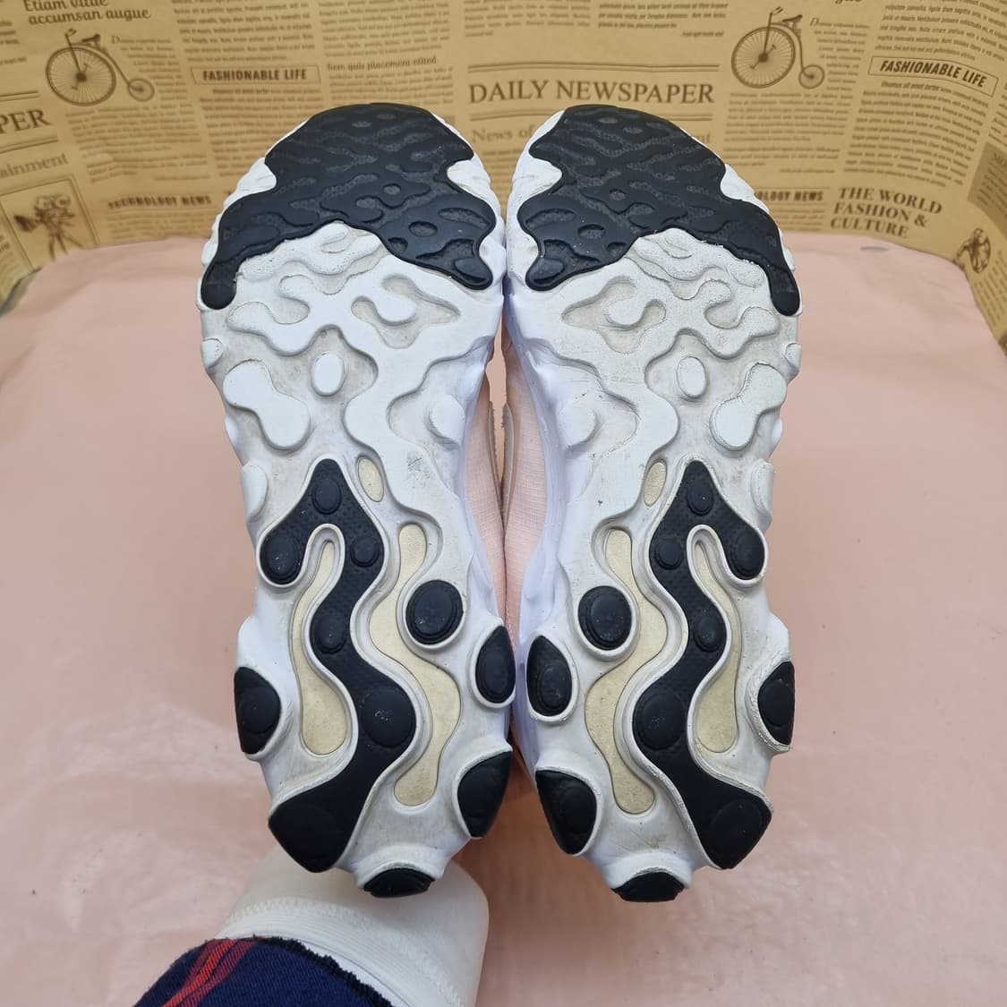 나이키 리액트 아르테미스3 운동화 240 상품이미지3