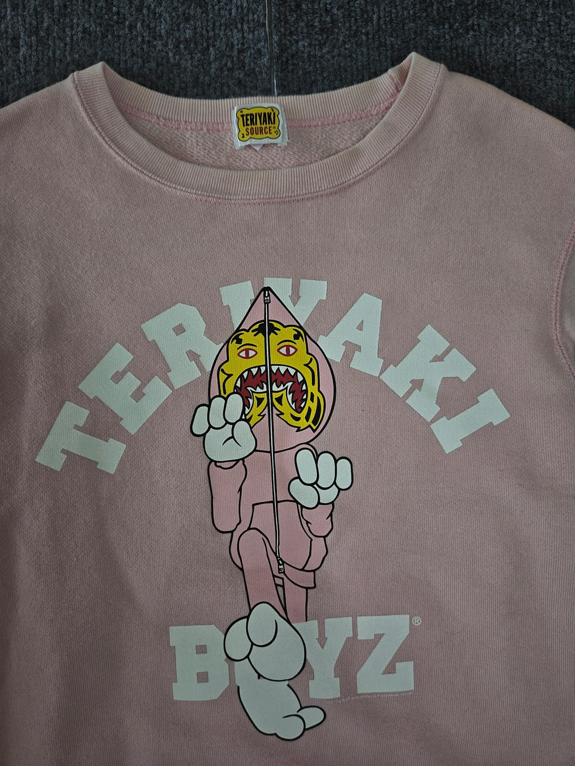 베이프X데리야키보이즈 00s 한정판 타이거 샤크 맨투맨 상품이미지2