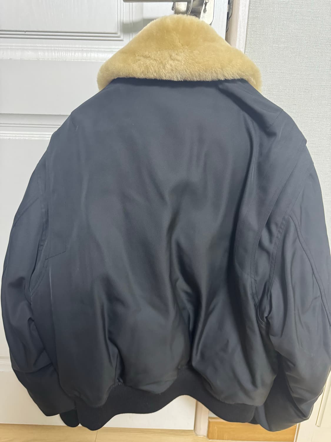 솔리드옴므 다운봄버 패딩 상품이미지2