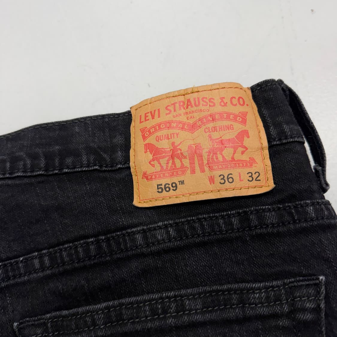 리바이스 569 새깅 와이드 데님팬츠 블랙 상품이미지5