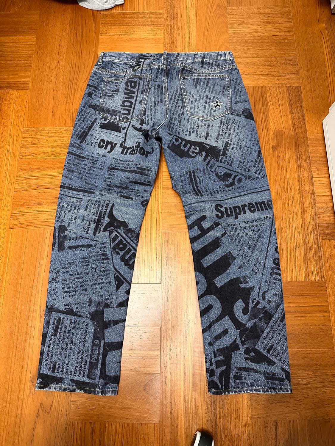 슈프림 뉴스페이퍼 진  상품이미지2