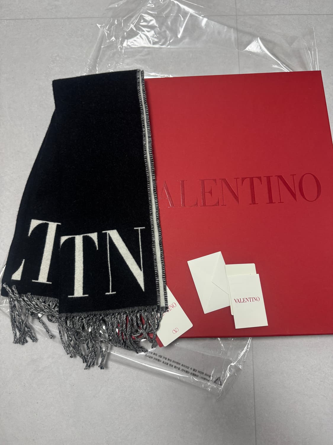 발렌티노 울 캐시미어 VLTN 목도리 스카프 상품이미지1