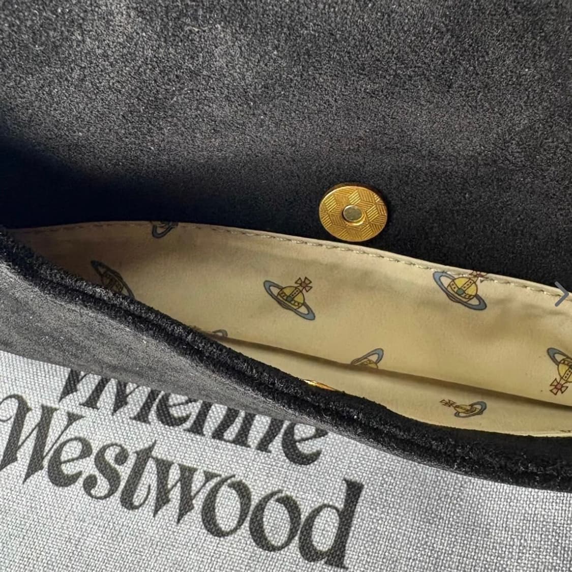 비비안웨스트우드 orb 스웨이드 숄더백 상품이미지6