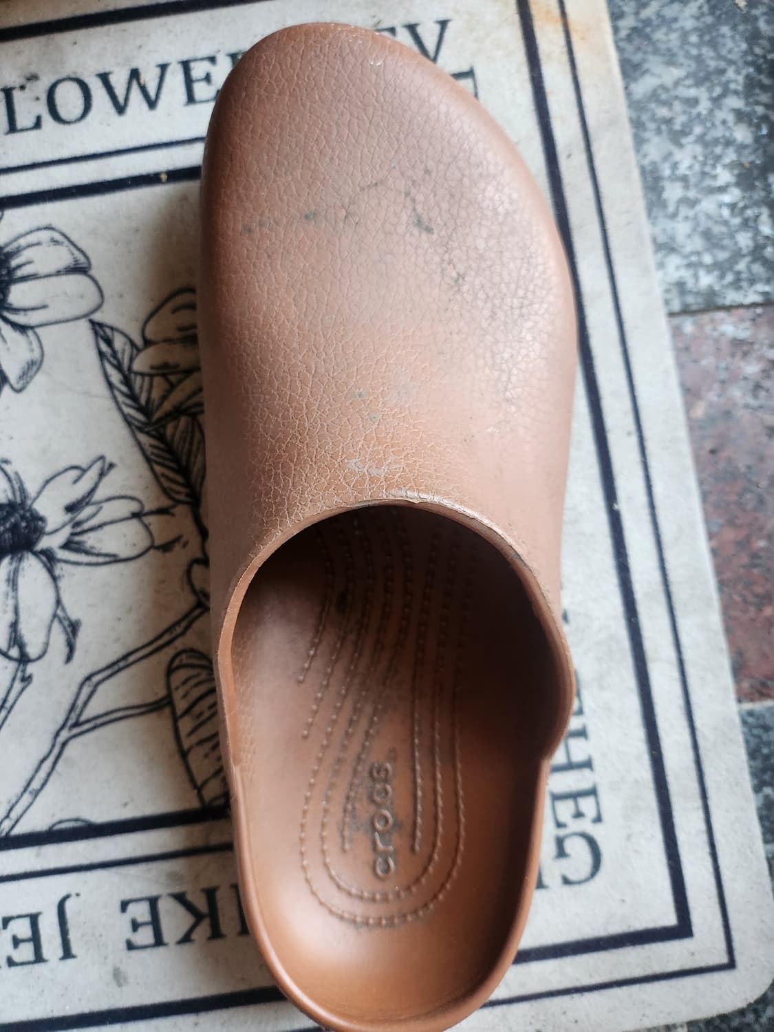 크록스 딜런 클로그(Crocs Dylan Clog) 모델 빈티지  상품이미지1