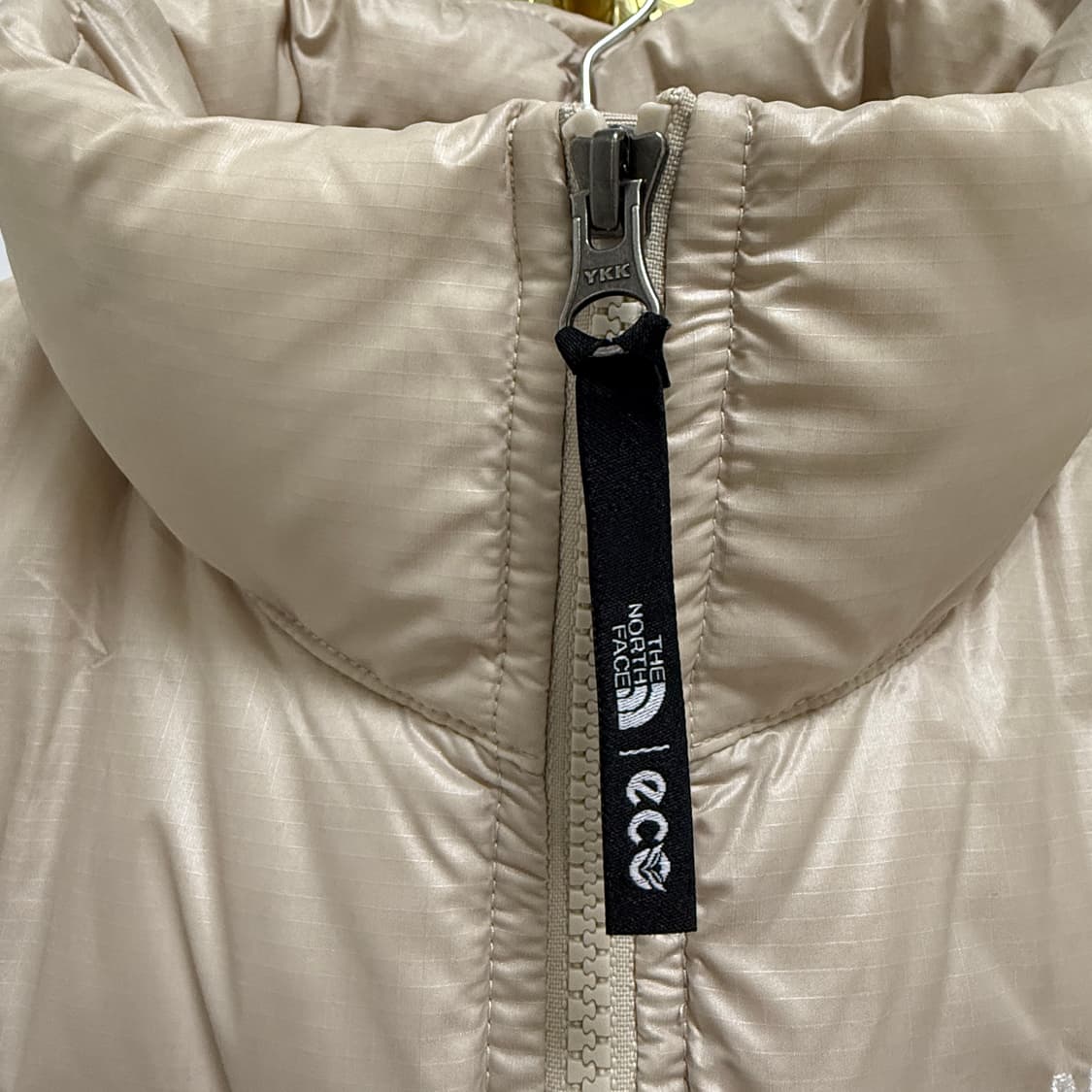 노스페이스 눕시 숏패딩 샌드베이지 90(M) NJ1DQ86C 상태매우좋음 상품이미지2