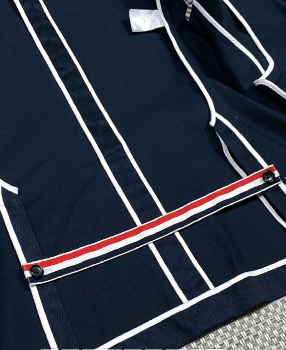  톰브라운 싱글 브레스티드 암밴드 금장 블레이저 M 네이비 상품이미지5