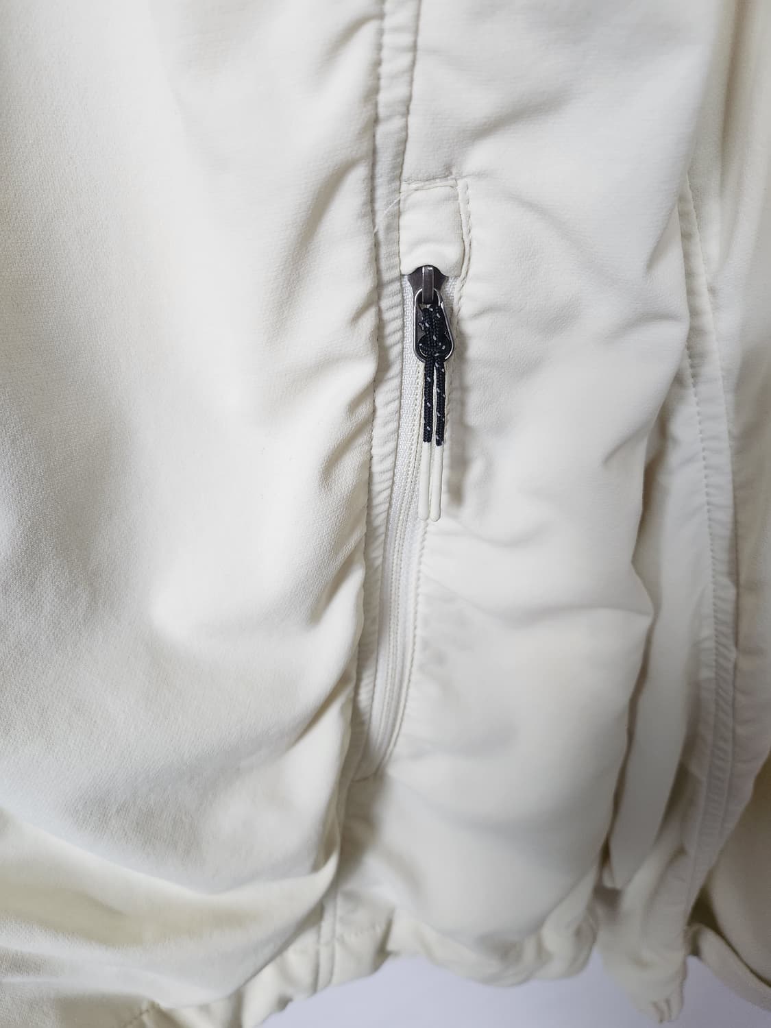 네파 신축성좋은 부드러운 바람막이 후드자켓  100 L 새제품 상품이미지6