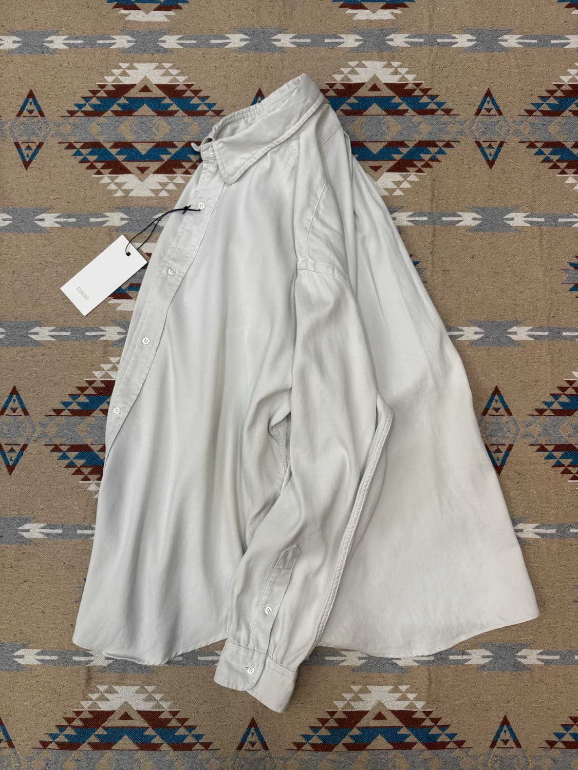 [3] 아프레쎄 더블 위브 트윌 레귤러 칼라 셔츠 에크루 - 25SS 상품이미지5