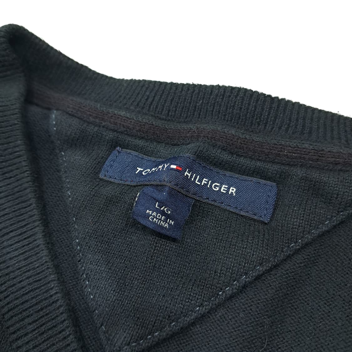 CL217 L 타미힐피거 코튼 톤온톤아가일 블랙 브이넥 니트 스웨터 상품이미지3