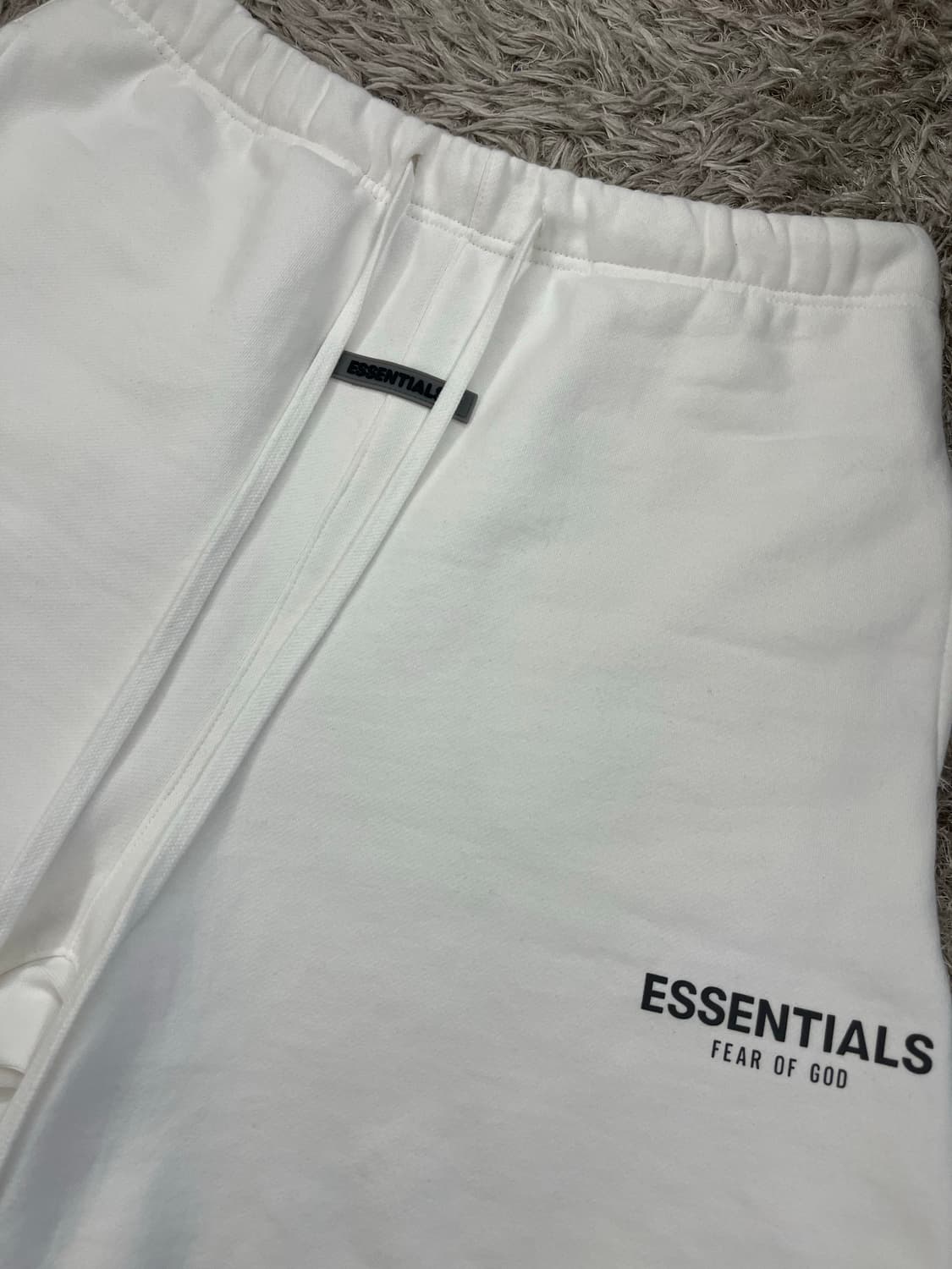 정품 피오갓 에센셜 반바지 화이트 L 상품이미지2