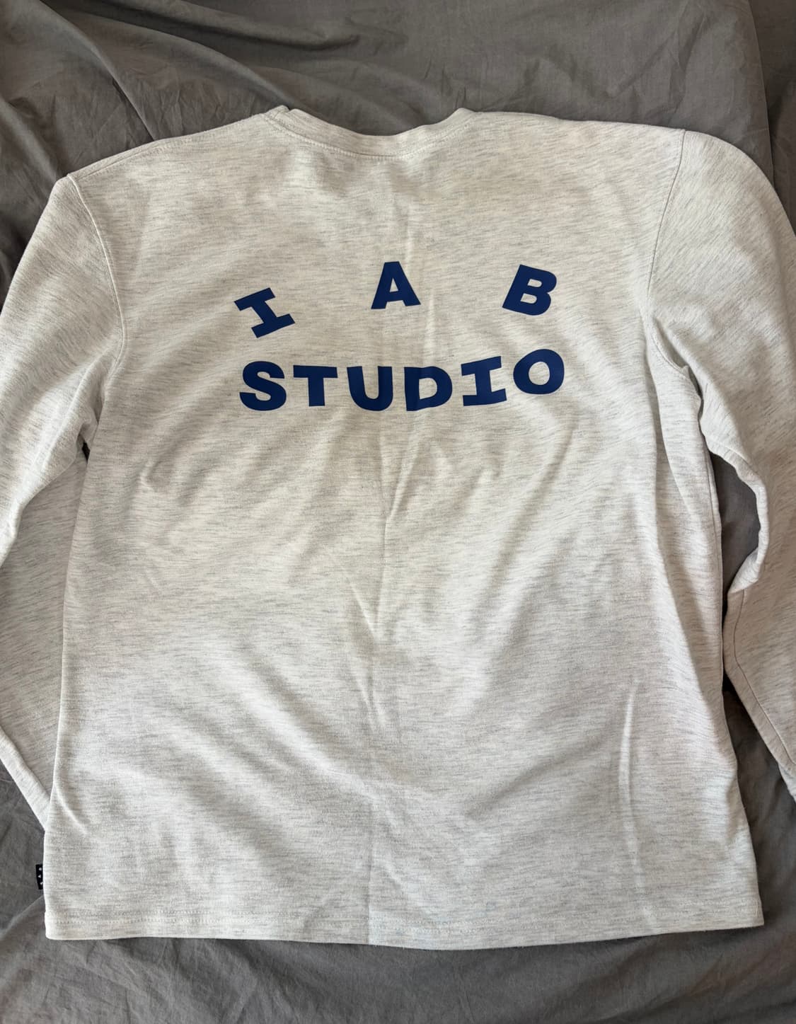 [L] IAB studio 롱슬리브 라이트 그레이 상품이미지5