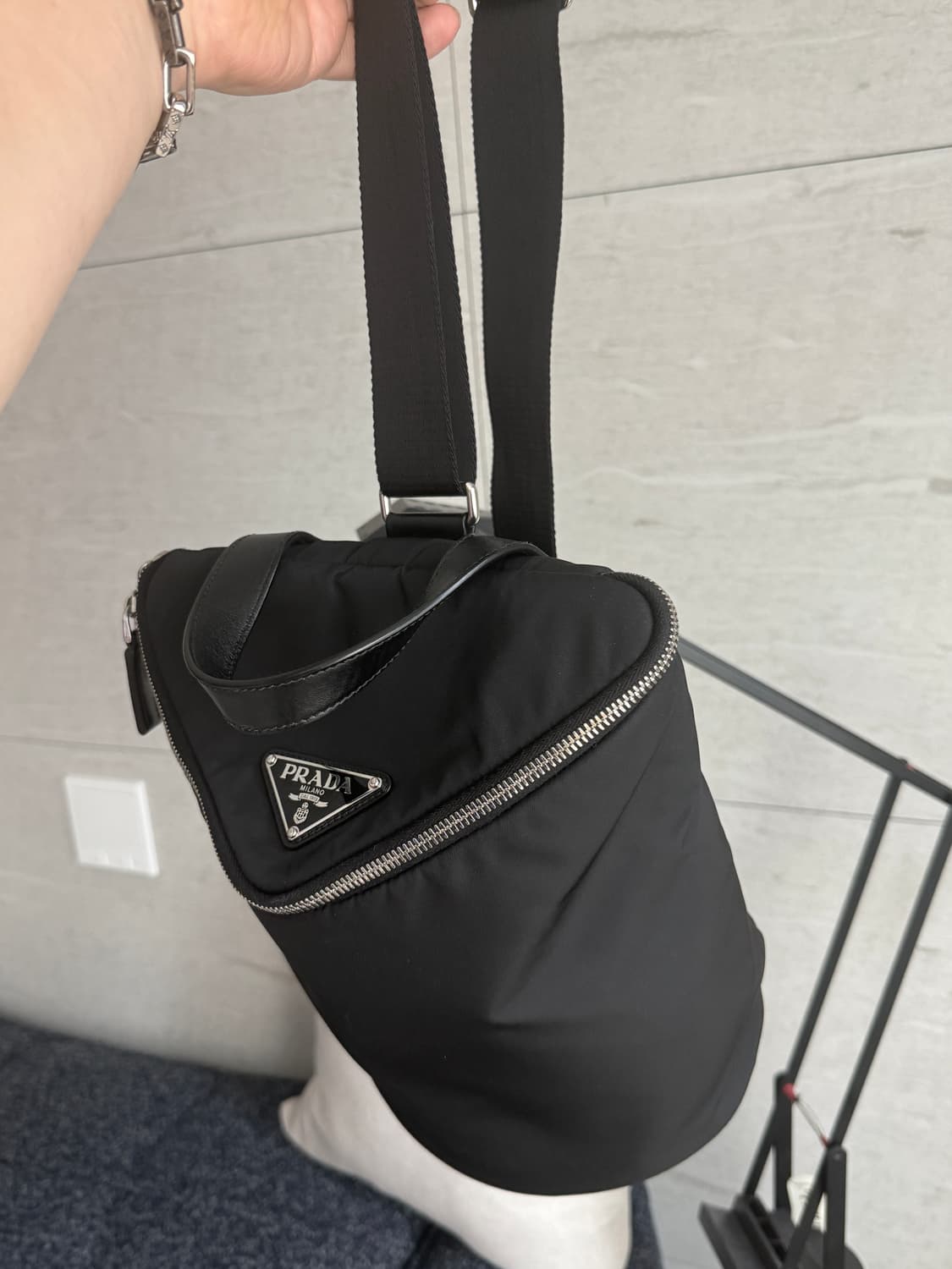 Prada Re-Nylon 슬링.탑핸들백. 상품이미지6